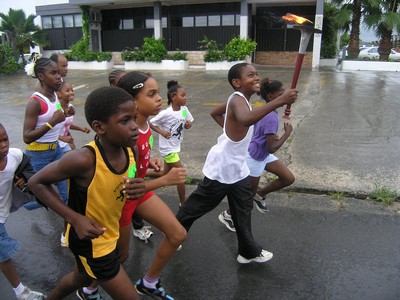 Kids in Antigua run 2