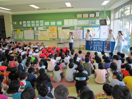 南気仙沼小学校でat Minami-Kesennuma Elementary