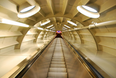 Inside a tube between two spheres of Atomium