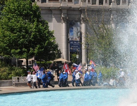 phil run around Love Park Fountain